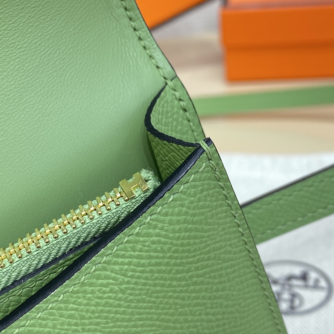 Hermes Constance Slim Wallet Belt Bag In Green Kiwi Epsom Leather